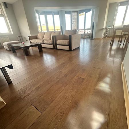 אלמטי Whitefort Apartment מראה חיצוני תמונה